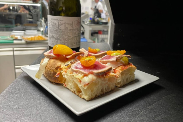 Abbina le tue pizze preferite alla nostra selezione di vini! 